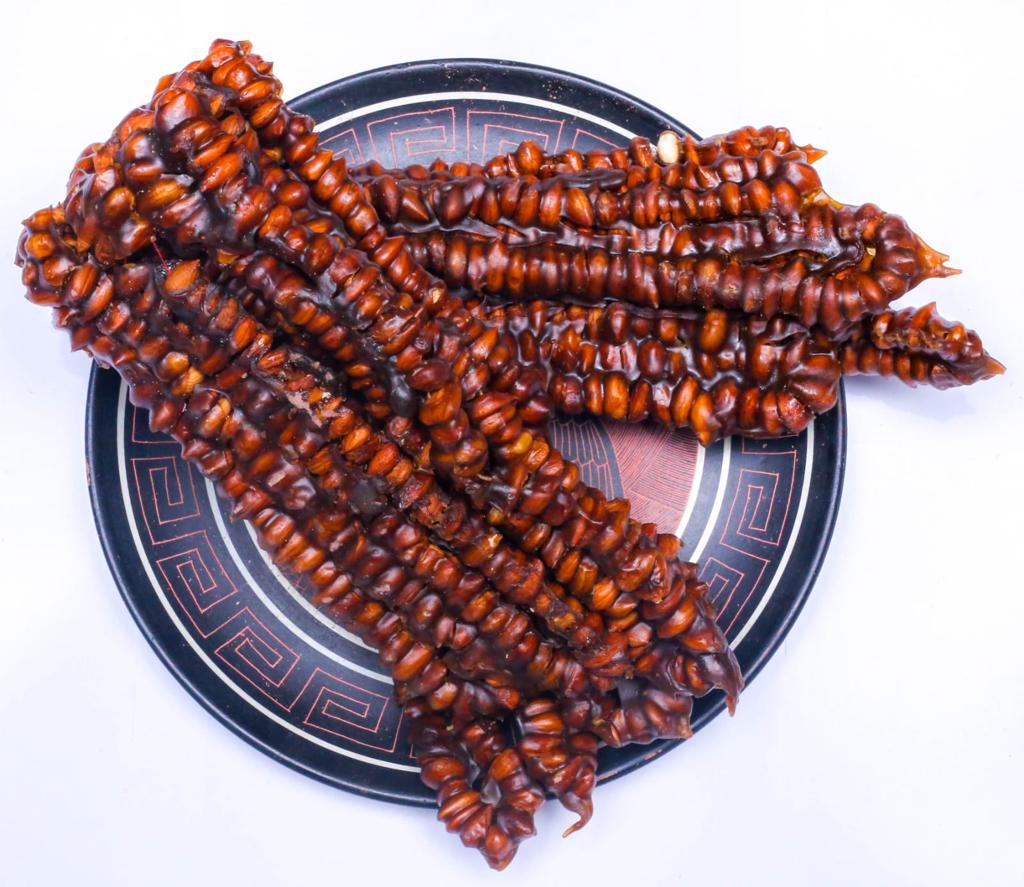 Walnut Kilao (Mulberry/Grape pulp with walnut kernels)